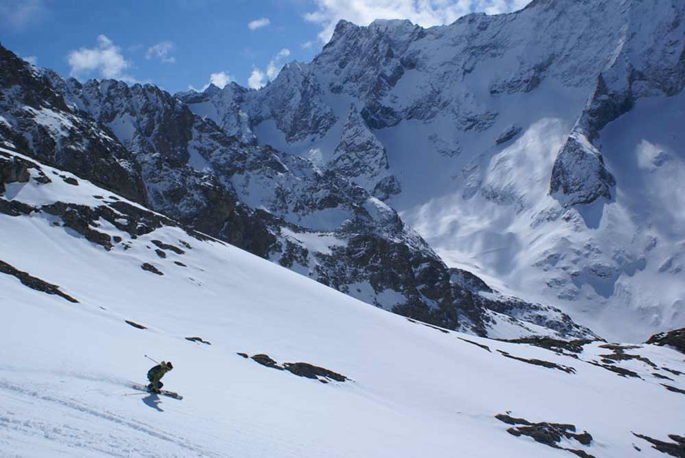 Ryan Soderberg Skiing the upper La Rama