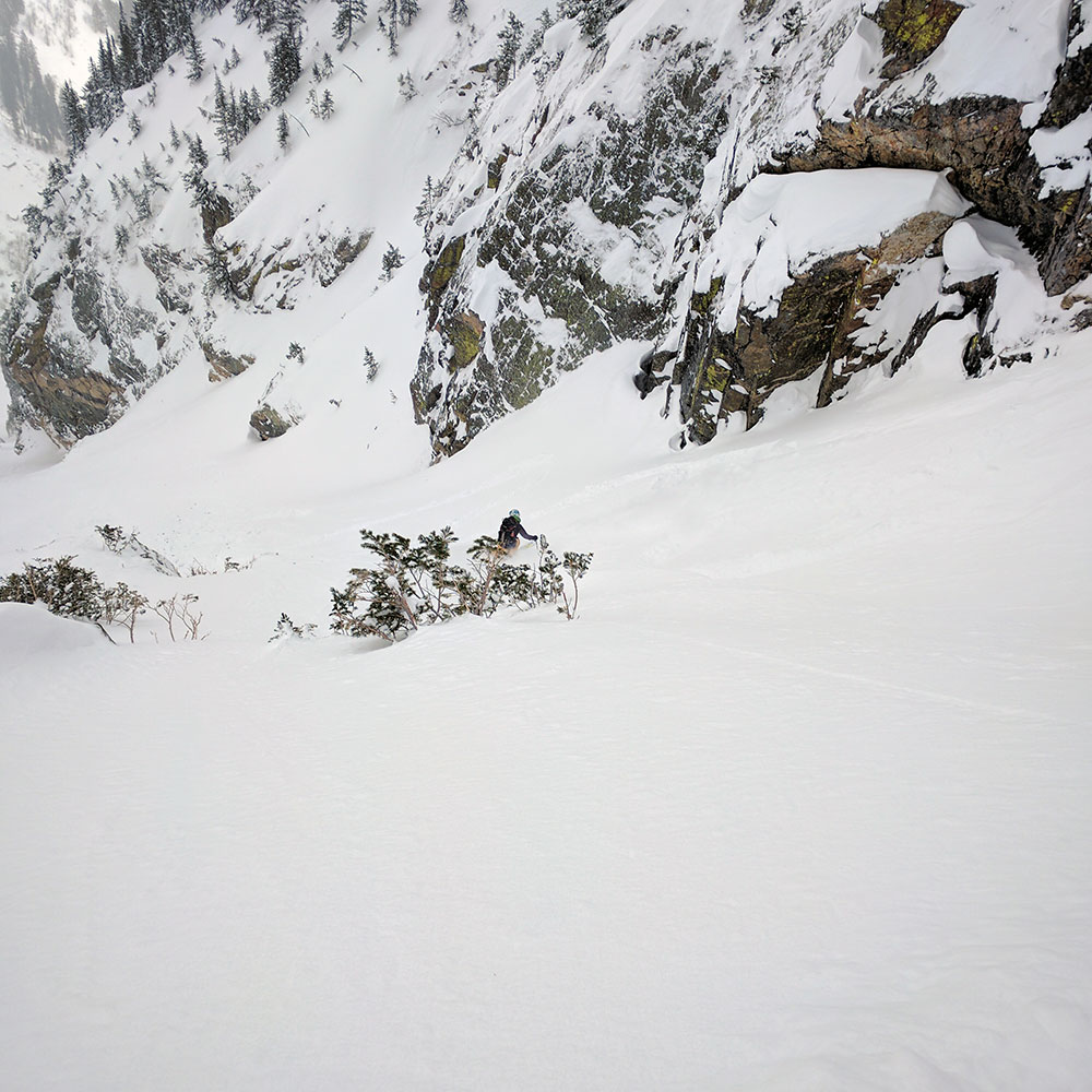 ali-zimmer-skiing-1